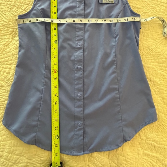 Women's Columbia Sleeveless Fishing Shirt - Picture 4 of 4